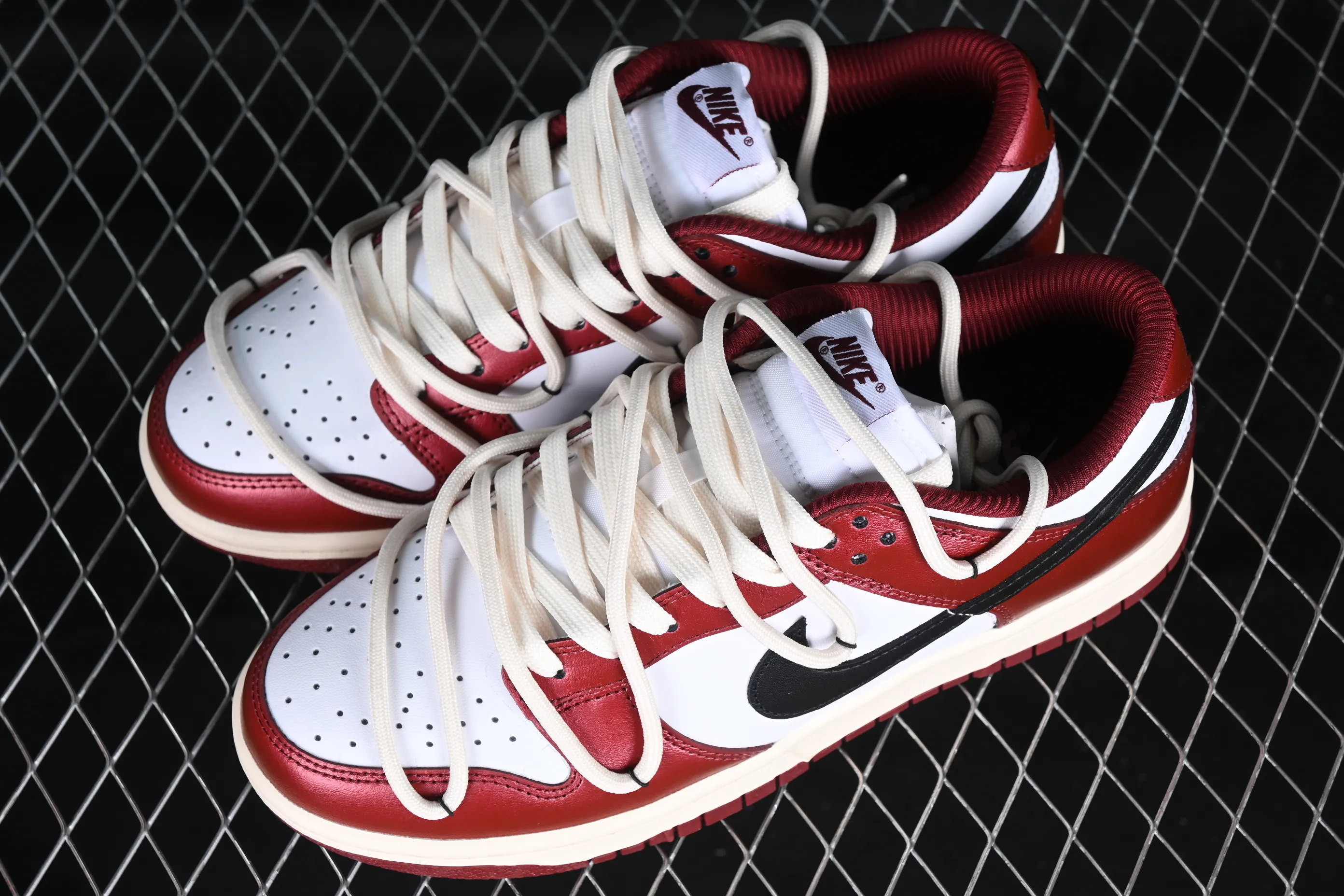 All Categories Nk SB Dunk Series Nk SB Dunk Low Low-top sneakers Nk Dunk Low PRM Red Wine Estate Old Retro Chicago Deconstruction SB Strap Low-top Casual Shoes FJ4555-100